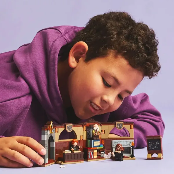 LEGO® Harry Potter: Castelul Hogwarts™ - Lecție de vrăjitorie (76442) imaginea 3