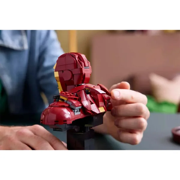 LEGO® Marvel: Bustul lui Iron Man MK4 (76327) imaginea 6