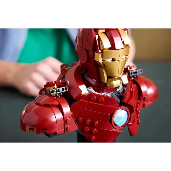 LEGO® Marvel: Bustul lui Iron Man MK4 (76327) imaginea 7