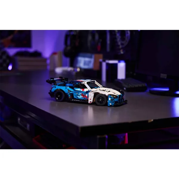 LEGO® Technic: BMW M4 GT3 EVO mașină de curse (42226) imaginea 7
