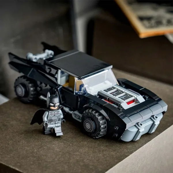 LEGO® Marvel: Batman™: Batmobile™ (76332) imaginea 3