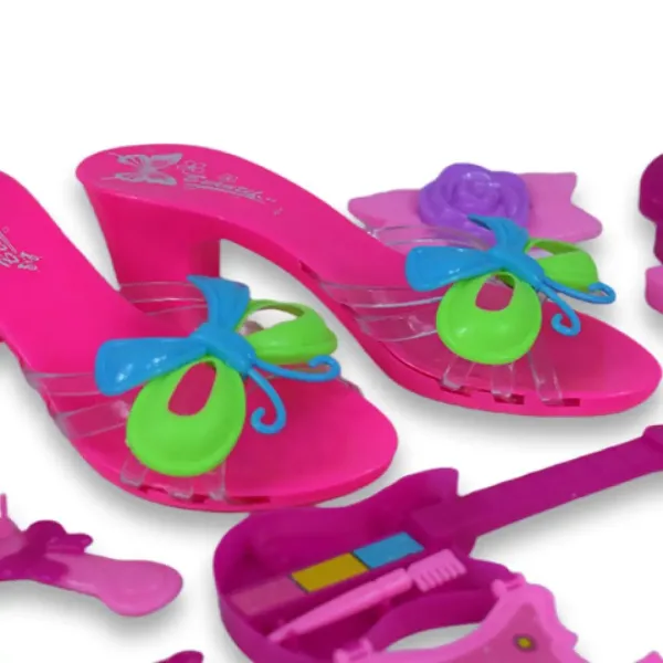 Set de frumusețe cu pantofi, machiaj și accesorii de coafură într-o geantă imaginea 5