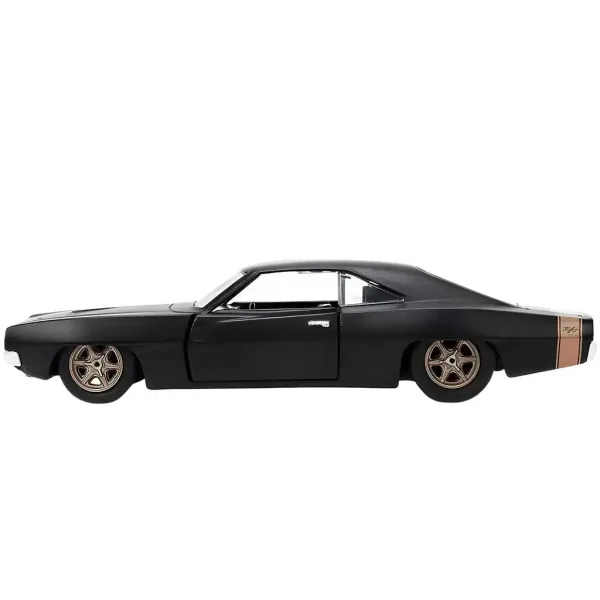 Fast & Furious: Dom Toretto Dodge Charger R/T 1970 & Dodge Charger Widebody 1968 mașină metalică 2 bucăți pachet 1/32 scală 13cm - Jada Toys imaginea 4