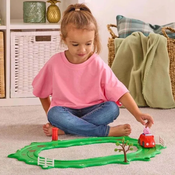 Whizz-Around Peppa porcușor cu mașină roșie set de joacă imaginea 5