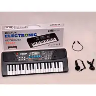 37 clape sintetizator cu microfon