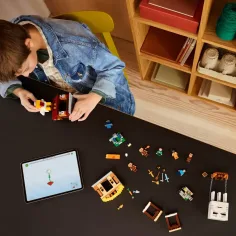 LEGO® Minecraft: Nava fantom și atacul satului (21273) imaginea 3