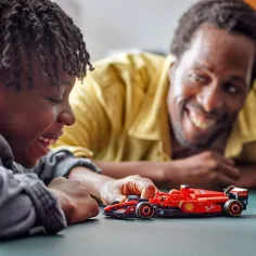 LEGO® Speed Champions: Mașina de curse Ferrari SF-24 F1® (77242) imaginea 4