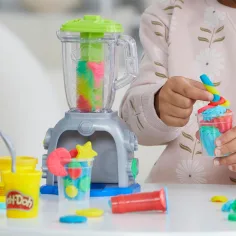 Play-Doh: Blender pentru Smoothie-uri Swirlin cu 5 cutii de plastilină 198g imaginea 4