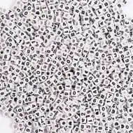 PlayBox: Multe mărgele de plastic care se pot fierbe, set de 300 bucăți.