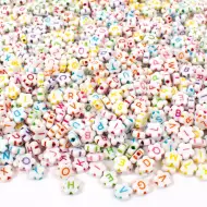 PlayBox: Set de mărgele cu litere, 920 bucăți, în formă de floare albă