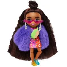 Barbie Extravagant mini păpușă cu pantofi speciali - Mattel imaginea 2