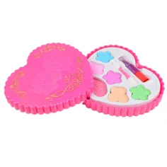 Cute Girl: Set de machiaj cu paleta de farduri, lac de unghii si luciu de buze imaginea 4