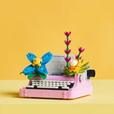 LEGO® Creator: Mașină de scris cu flori (31169) imaginea 4