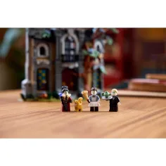 LEGO® Icons: Reședința primarului (11383) imaginea 5