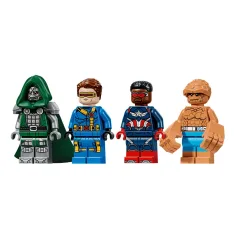 LEGO® Marvel: Răzbunătorii: Trezirea lui Doctor Doom Quinjet (76347) imaginea 2