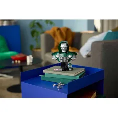 LEGO® Marvel: Statuie Doctor Doom (76345) imaginea 4