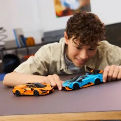 LEGO® Speed Champions: Lamborghini Revuelto și Huracán STO (77238) imaginea 5