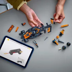 LEGO® Speed Champions: McLaren F1® Team MCL38 mașină de curse (77251) imaginea 3