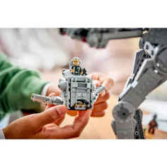 LEGO® Star Wars™: AT-AT™ al Imperiului Renăscut cu INT-4 imaginea 14