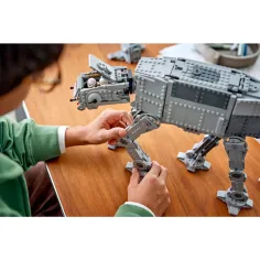 LEGO® Star Wars™: AT-AT™ al Imperiului Renăscut cu INT-4 imaginea 15
