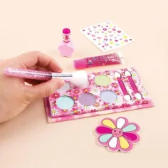 Make it Real: Blooming Beauty set de machiaj floral imaginea 3