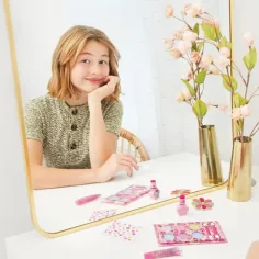 Make it Real: Blooming Beauty set de machiaj floral imaginea 4