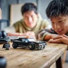 LEGO® Marvel: Batman™: Batmobile™ (76332) imaginea 5