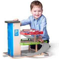 Parcare din lemn cu lift imaginea 2