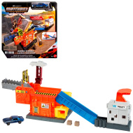 Set de joacă Matchbox Filmul: Depozitul de fiare vechi Smalley – Mattel