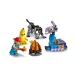 LEGO® Fortnite: Tabăra lui Peely și Sparkplug (77075)