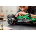 LEGO® Technic: Aston Martin Aramco AMR25 F1® mașină (42240)