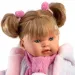 Llorens: Păpușă plângătoare Alexandra de 42 cm cu suzetă și fular roz cu ciucure.