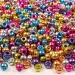 PlayBox: Mărgele colorate în formă de cilindru, culori metalice, pachet de 1000 bucăți.