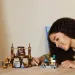 LEGO® Minecraft: Arenă de luptă lângă casa din pădure (21272) imaginea 3