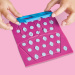 Play-Doh: Set de plastilină Barbie Bijuterii și panglici strălucitoare cu păpușă – Hasbro