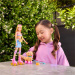 Set Barbie cu role pentru plimbat câinele - Păpușă blondă - Mattel